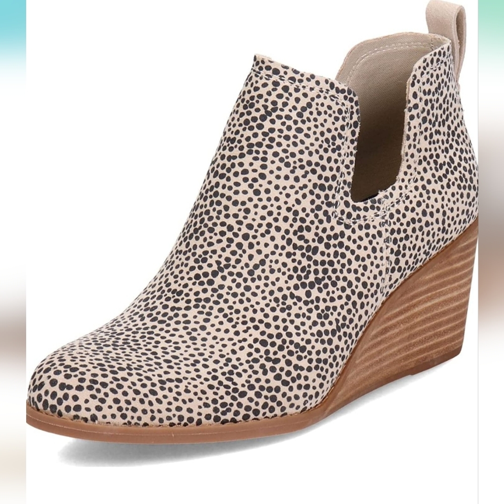 NWT Toms Kallie wedge booties